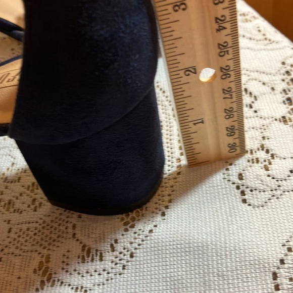Navy Shoes Suede Low Block Heel Closed Toe Ankle Strap New in box - Picture 5 of 5